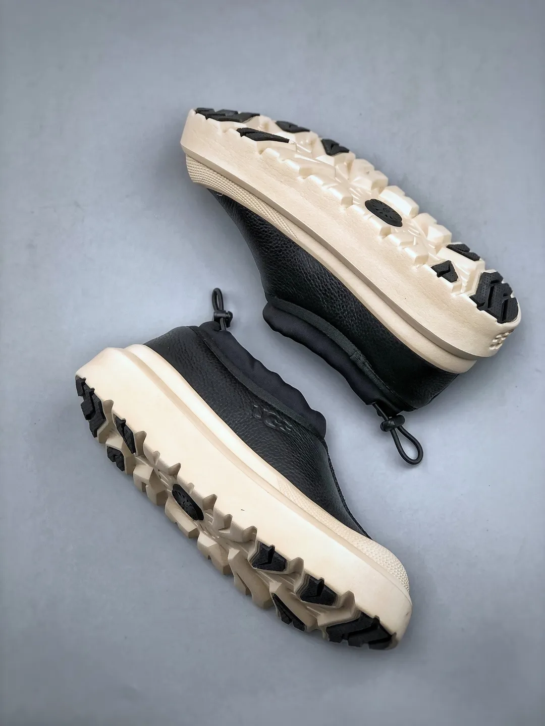 Local self-pickup 💰560 supports store delivery. Same style as Wang Yibo, the latest official revision and new style! The platform is exclusively for foreign trade UGG Tasman GTX winter neutral small potato snow shoes 1172790 Produced by the ten-year-old brand shoemaking factory production line. Pay attention to every detail. Longfeng A-grade genuine sheep fur is integrated. Created in full compliance with the ZP process. Size: 37-45